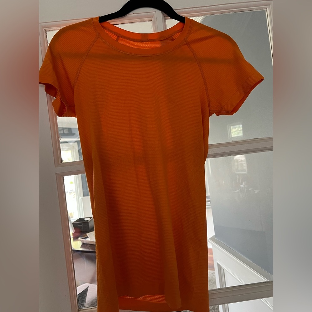 Women’s Lululemon bundle! Size 4